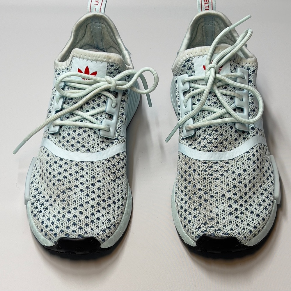Adidas girls lace up size 2 pale blue green.